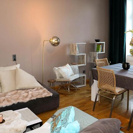 Charming Apartment: Only 10 Minutes To The Center Viena Exterior foto